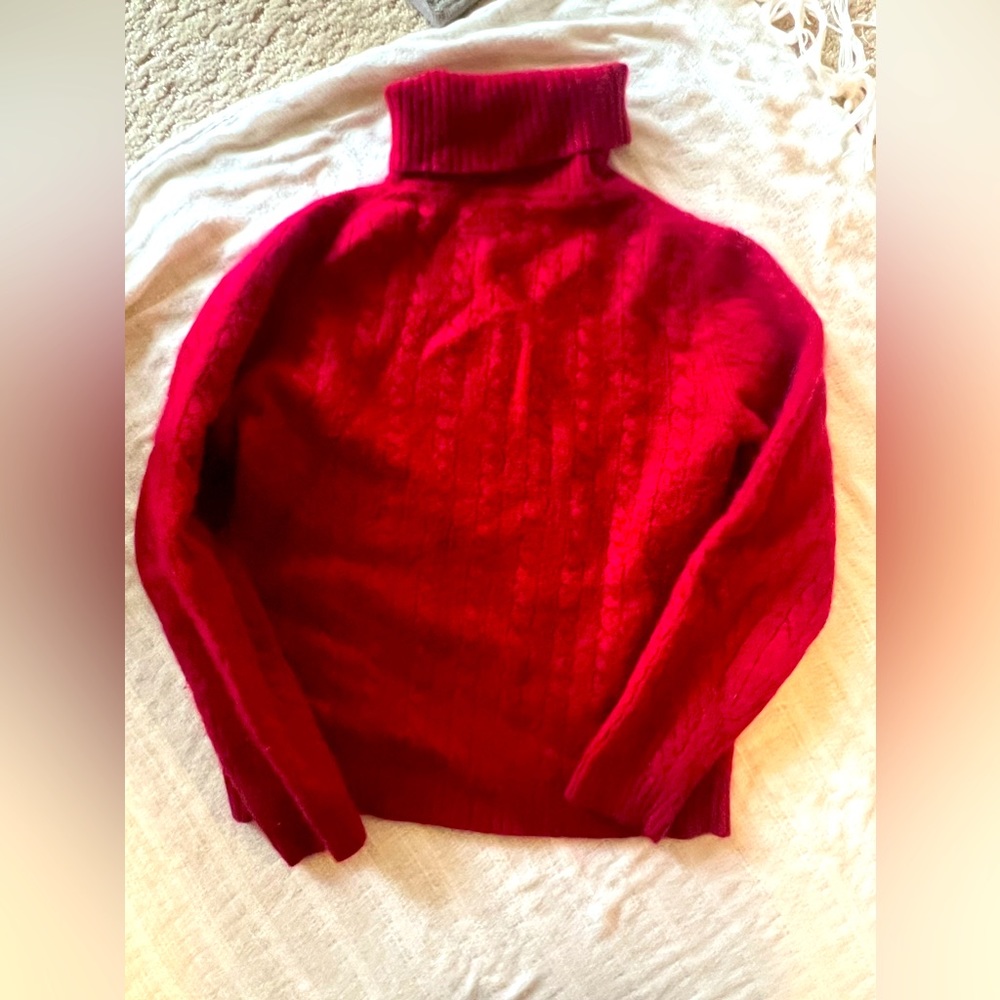 100% Cashmere sweater Ruby Red